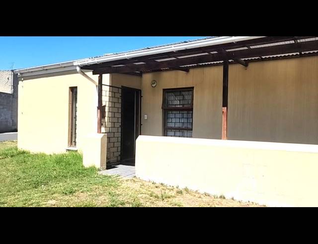 3 BEDROOM HOUSE FOR SALE IN SILVERSANDS